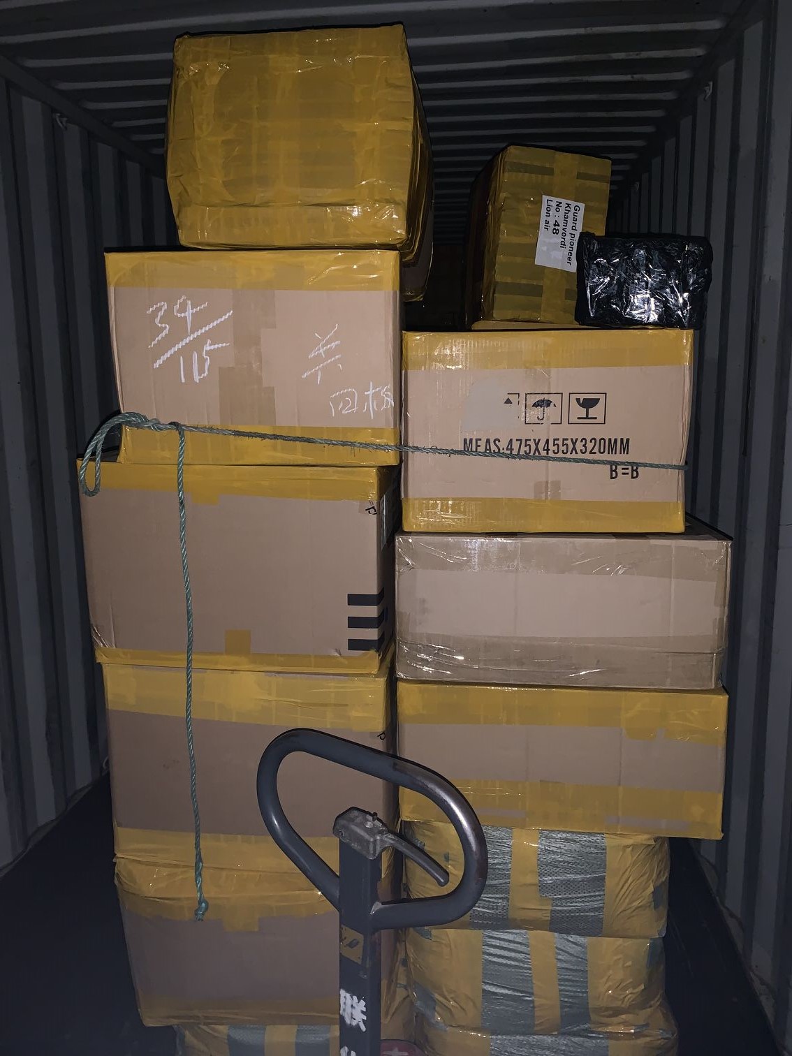 How to handle the shipment with 25 suppliers cargo in one container ?