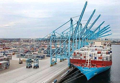 Maersk to sell Rotterdam APM terminal to Hutchison Port